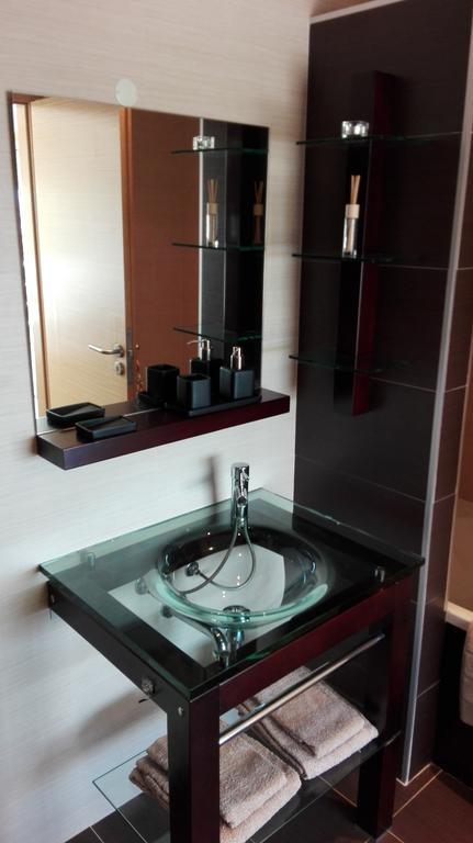 Luxury Holiday Home อัลบูเฟรา ภายนอก รูปภาพ